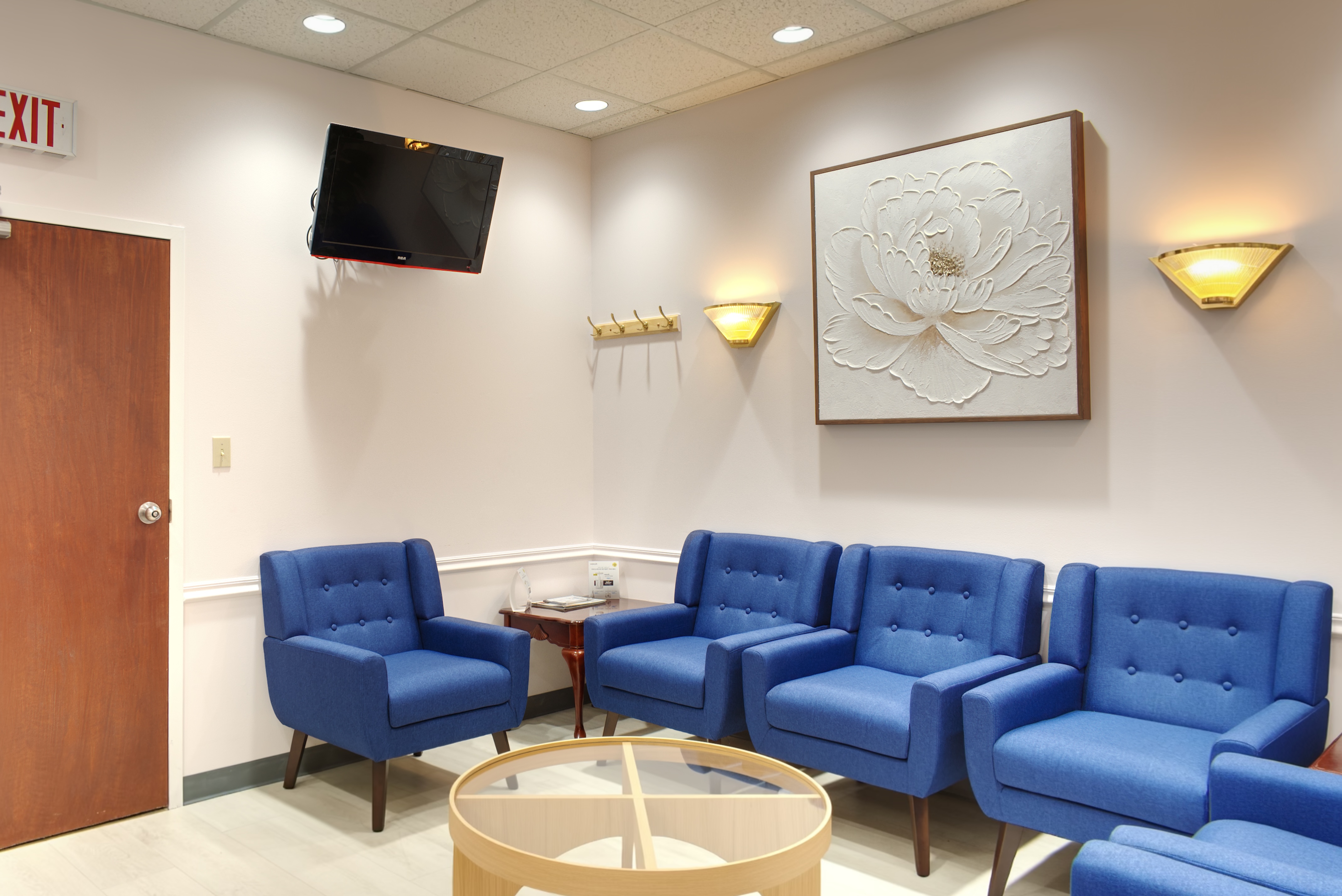 Main waiting room at McMurray Dental Care